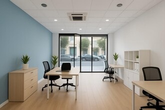 Retail in Vilanova i la Geltrú, Barcelona to rent Interior Photo- Image 2 of 3
