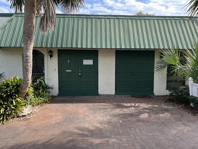 2033 E Edgewood Dr, Lakeland, FL for rent - Building Photo - Image 2 of 9