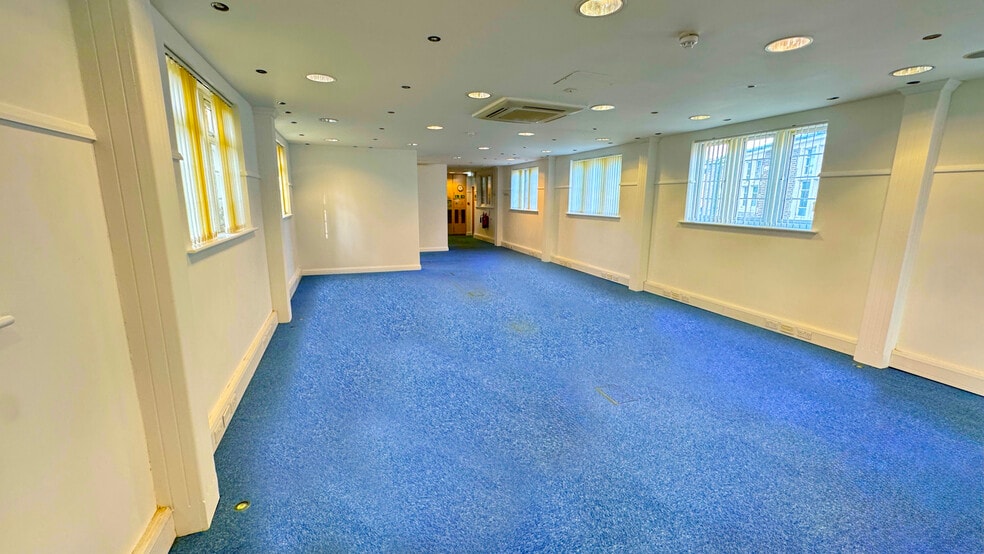 London Rd, Hassocks to rent - Building Photo - Image 2 of 4