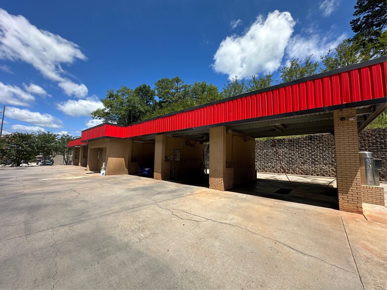 690 W Spring St, Monroe, GA for sale - Building Photo - Image 2 of 11