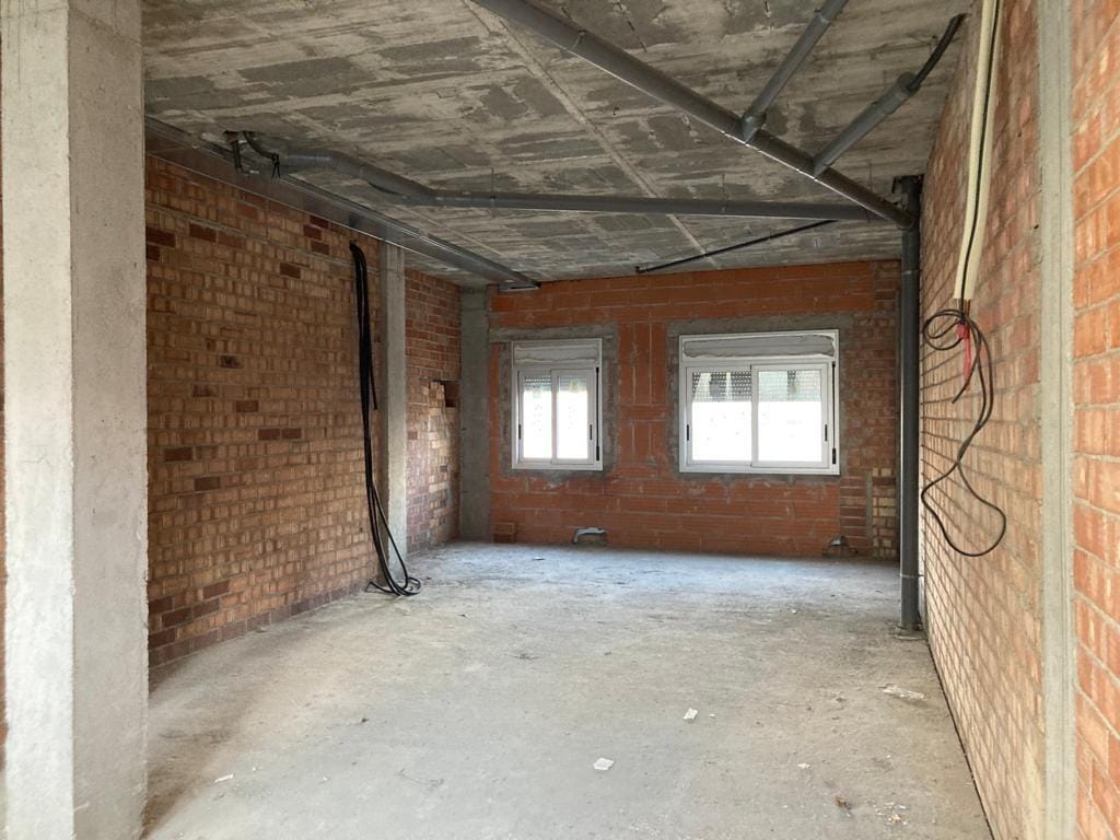 Manresa, BAR 08242 - Unit Pt01 -  - Interior Photo - Image 2 of 3