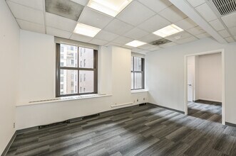 18 E 41st St, New York, NY for rent Interior Photo- Image 2 of 6