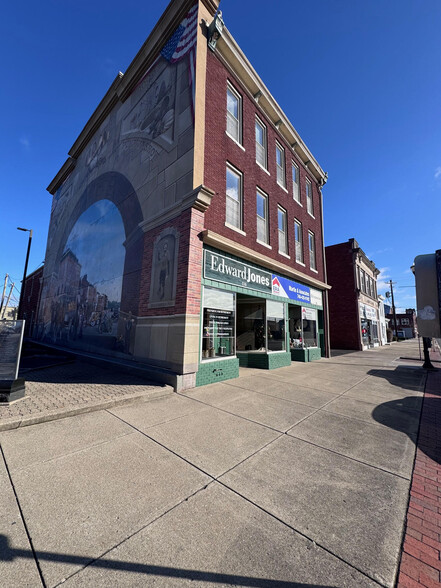 116-120 E Main St, Circleville, OH for rent - Primary Photo - Image 1 of 2