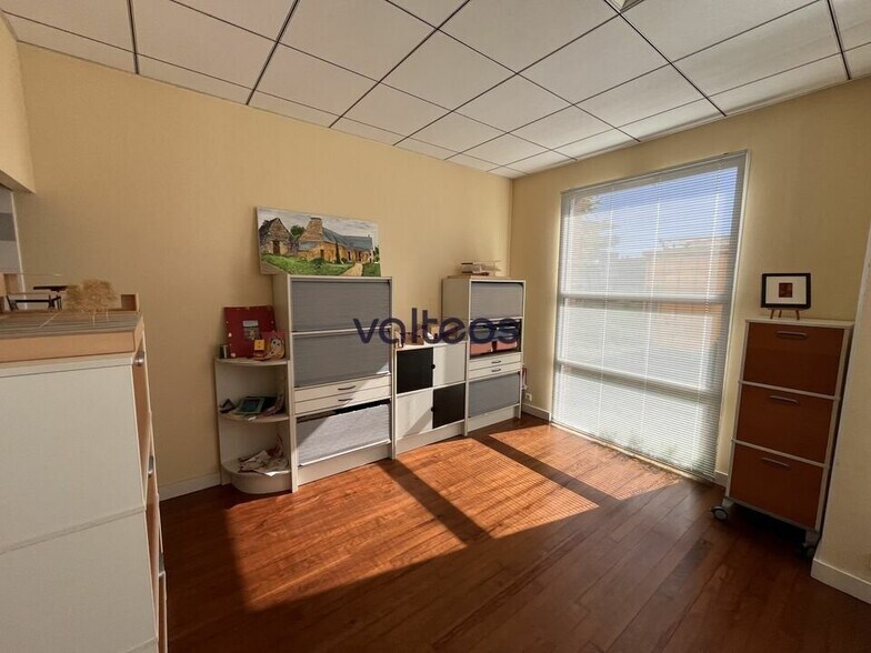 15 Place De France, Balma to rent - Interior Photo - Image 3 of 7