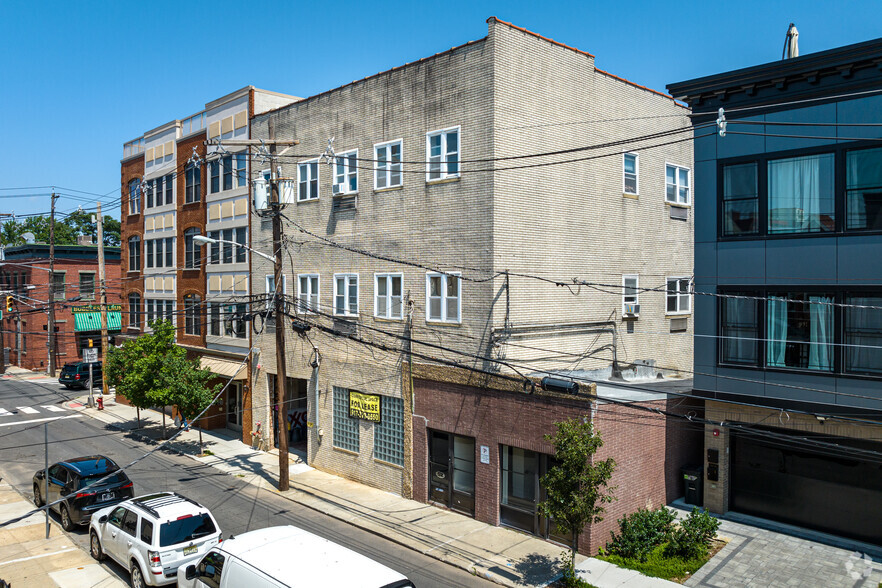 50-52 Graham St, Jersey City, NJ for rent - Building Photo - Image 2 of 18