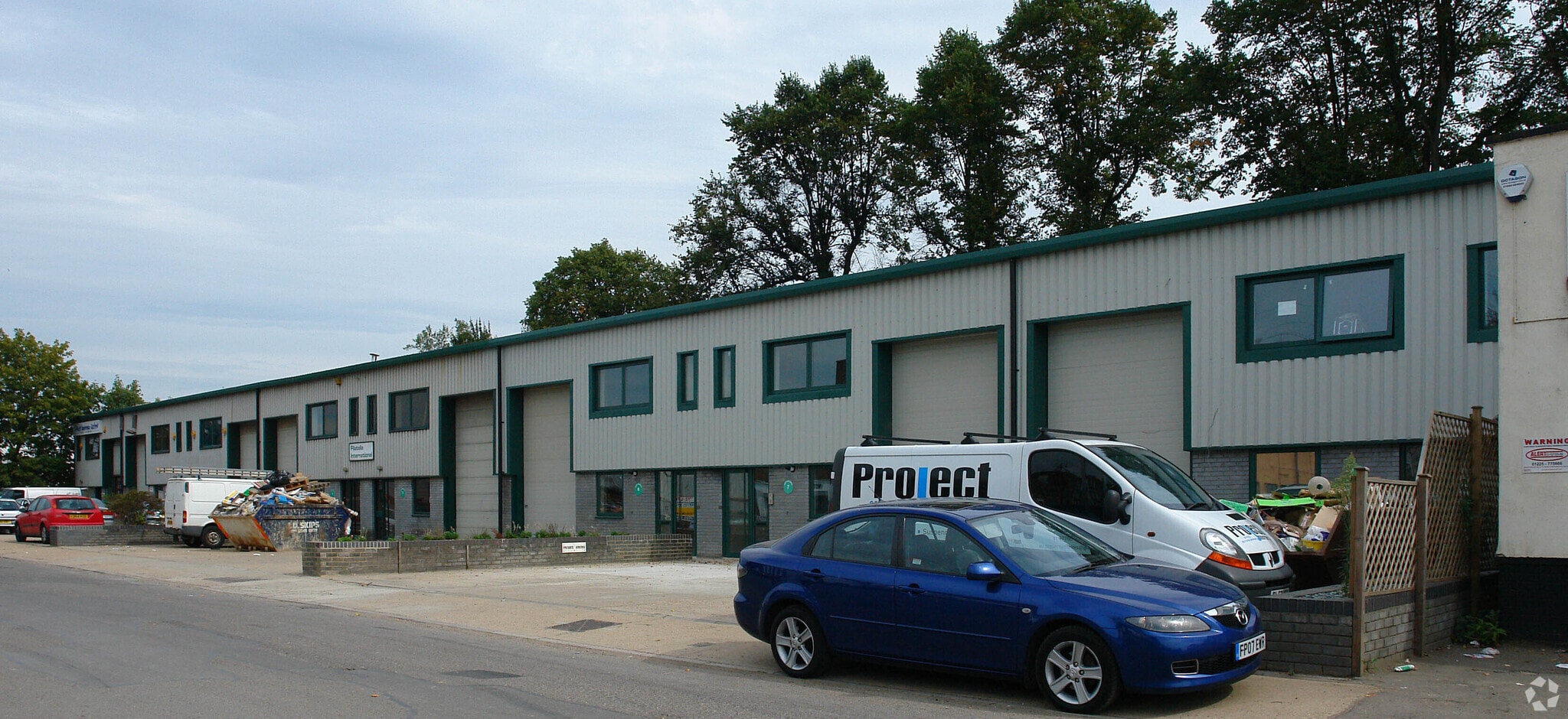 Unit 1-8 Wallingford Rd, Uxbridge for sale Building Photo- Image 1 of 5