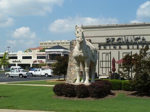 1185-1243 Ridgeway Rd, Memphis, TN for rent Building Photo- Image 1 of 12