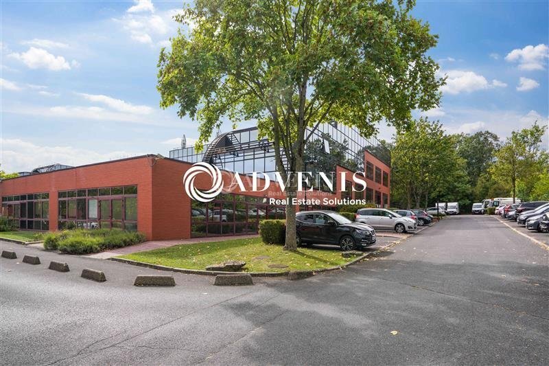 Office in Champs Sur Marne to rent Building Photo- Image 1 of 12