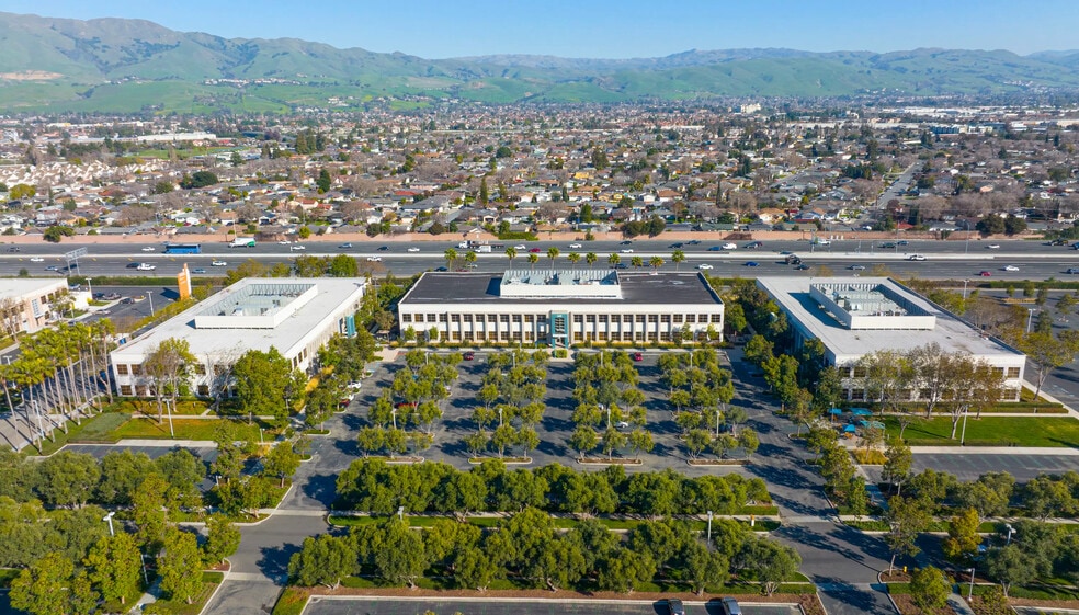 680 N McCarthy Blvd, Milpitas, CA to rent - Building Photo - Image 2 of 22