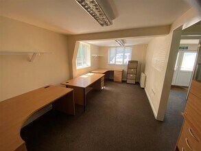 Middlemarsh, Sherborne to rent Interior Photo- Image 2 of 3