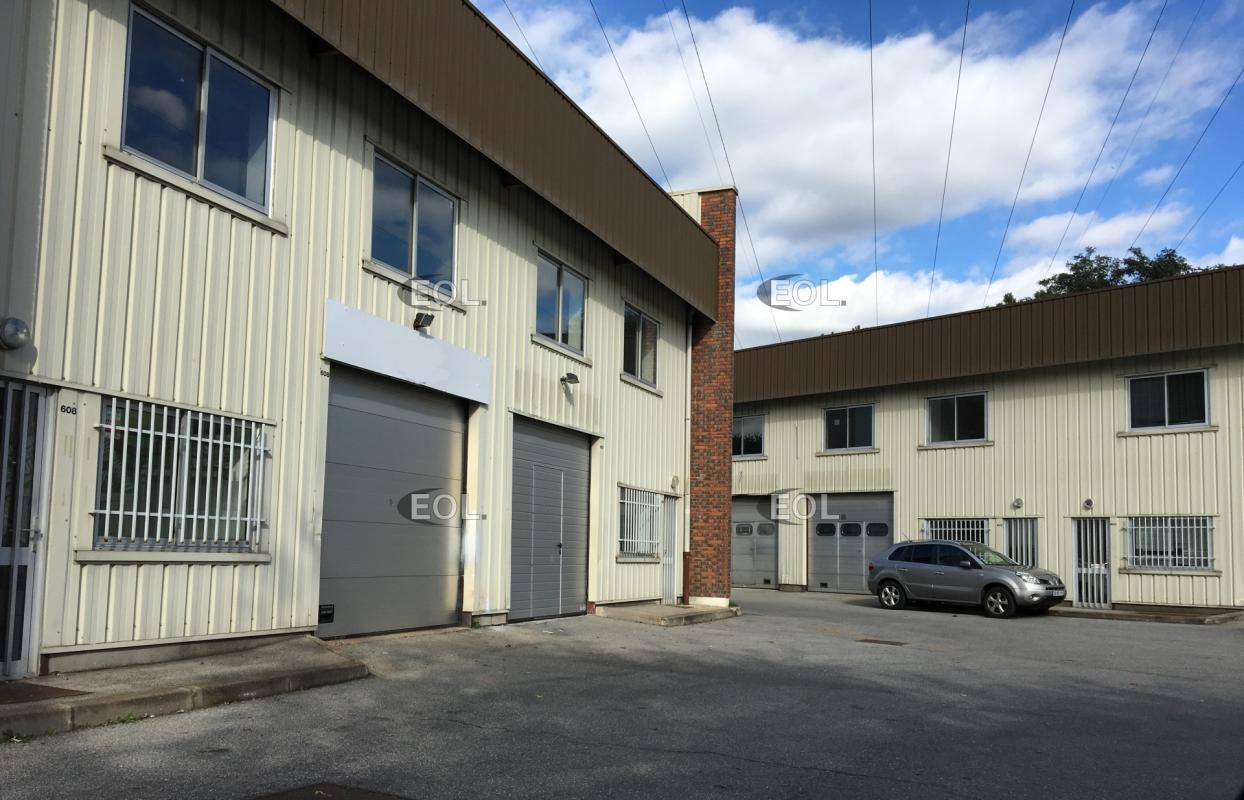Light Industrial in Lisses to rent Building Photo- Image 1 of 2