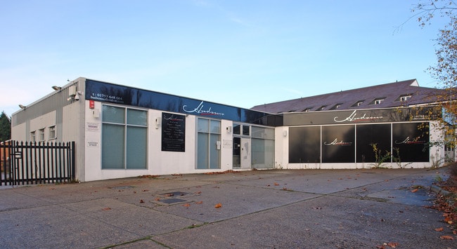 More details for 10 Bells Hl, Slough - Retail to Rent