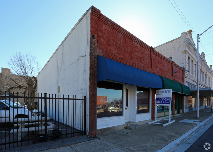 207-209 S Jennings Ave, Fort Worth, TX for rent - Primary Photo - Image 1 of 3