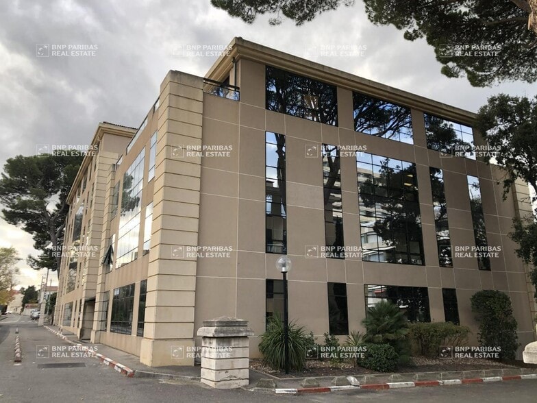Office in Marseille to rent - Building Photo - Image 2 of 6