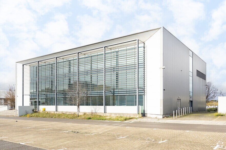 Walter Burke Way, Chatham to rent - Primary Photo - Image 1 of 6