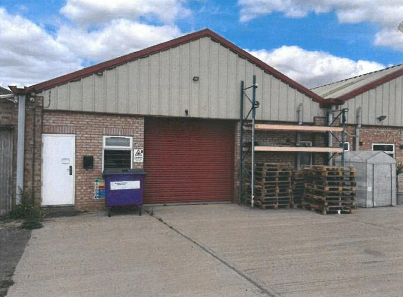 High St, Potton to rent Building Photo- Image 1 of 6