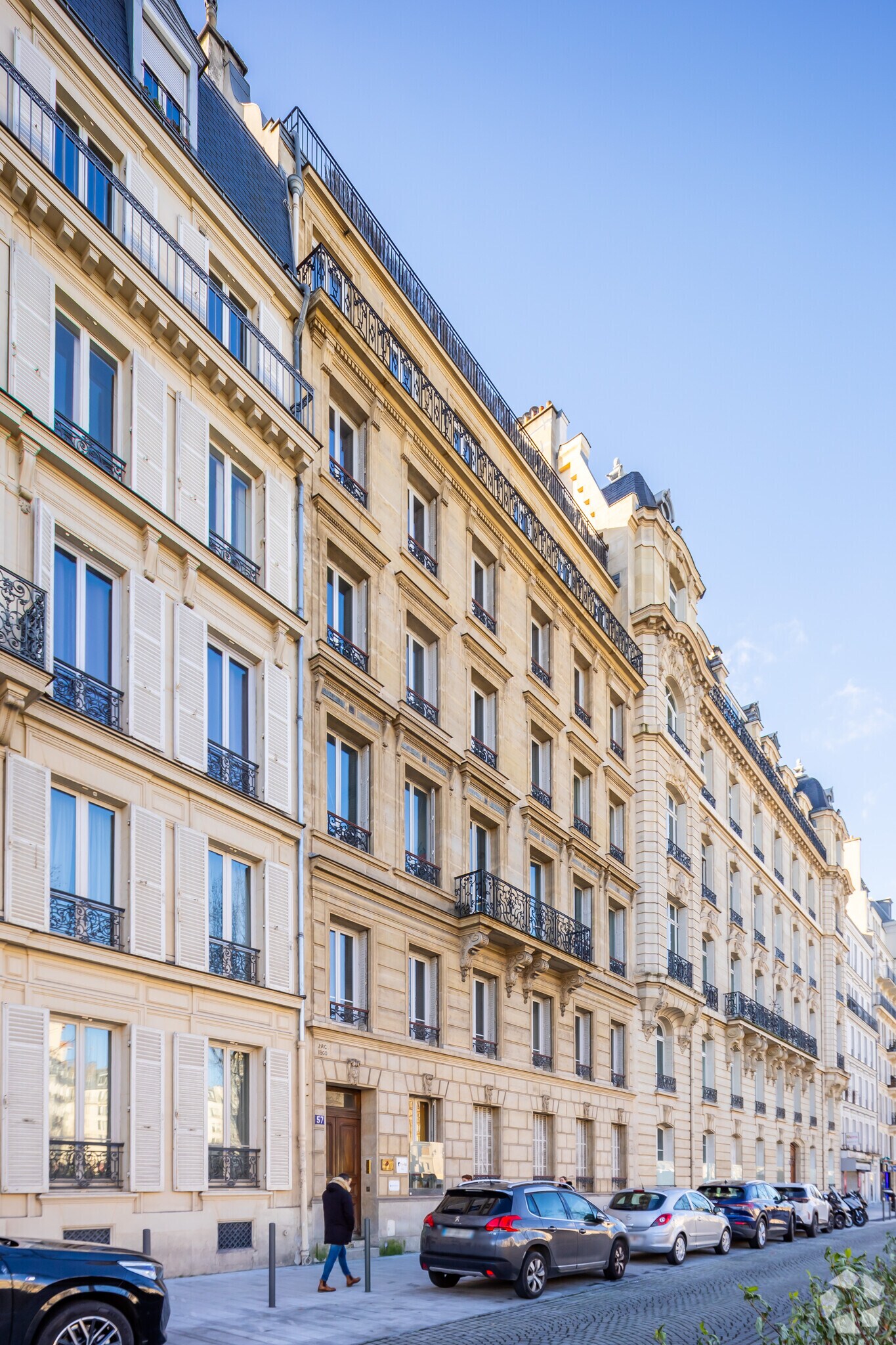 57 Avenue Charles De Gaulle, Neuilly-sur-Seine for sale Primary Photo- Image 1 of 2