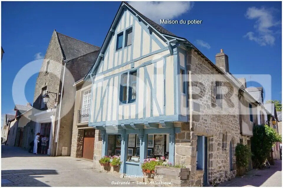 Retail in Guérande for sale Building Photo- Image 1 of 6