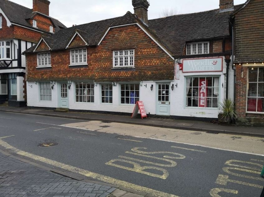 7 Petworth Rd, Haslemere for sale Building Photo- Image 1 of 1