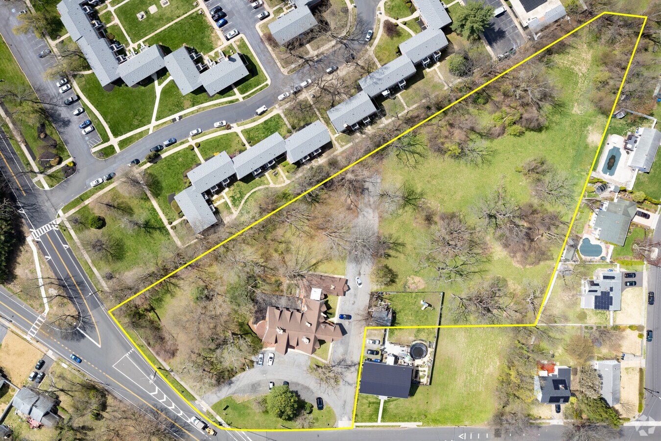 100 Ashurst Ln, Mount Holly 08060 UK