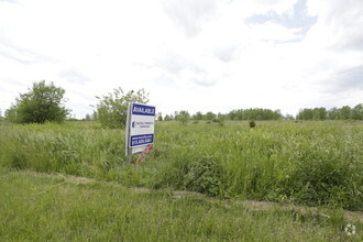 SEC W Sycamore Rd & Redwood St., Manteno, IL for rent Building Photo- Image 1 of 4