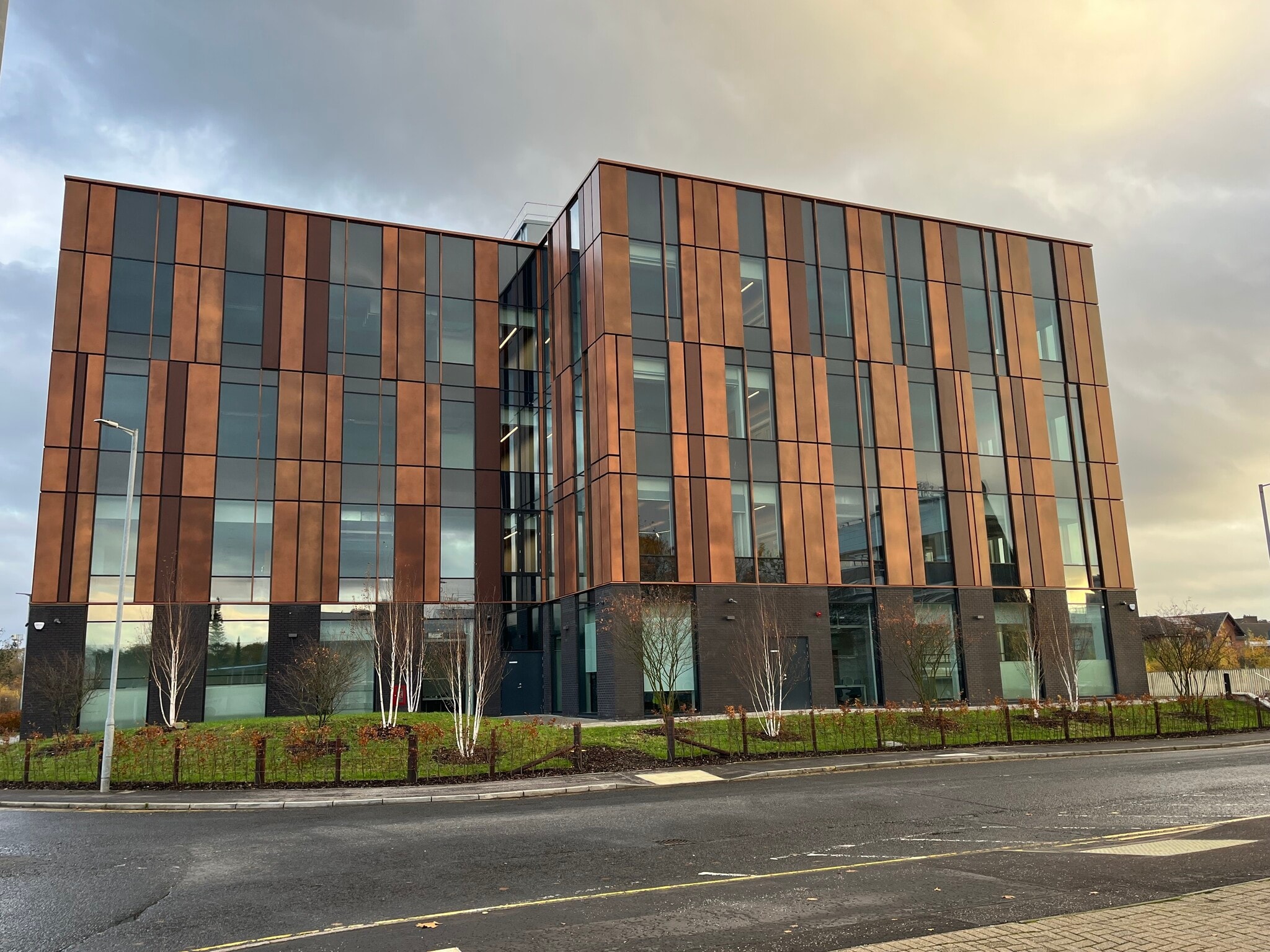 1 Holmfauld Rd, Glasgow to rent Building Photo- Image 1 of 13