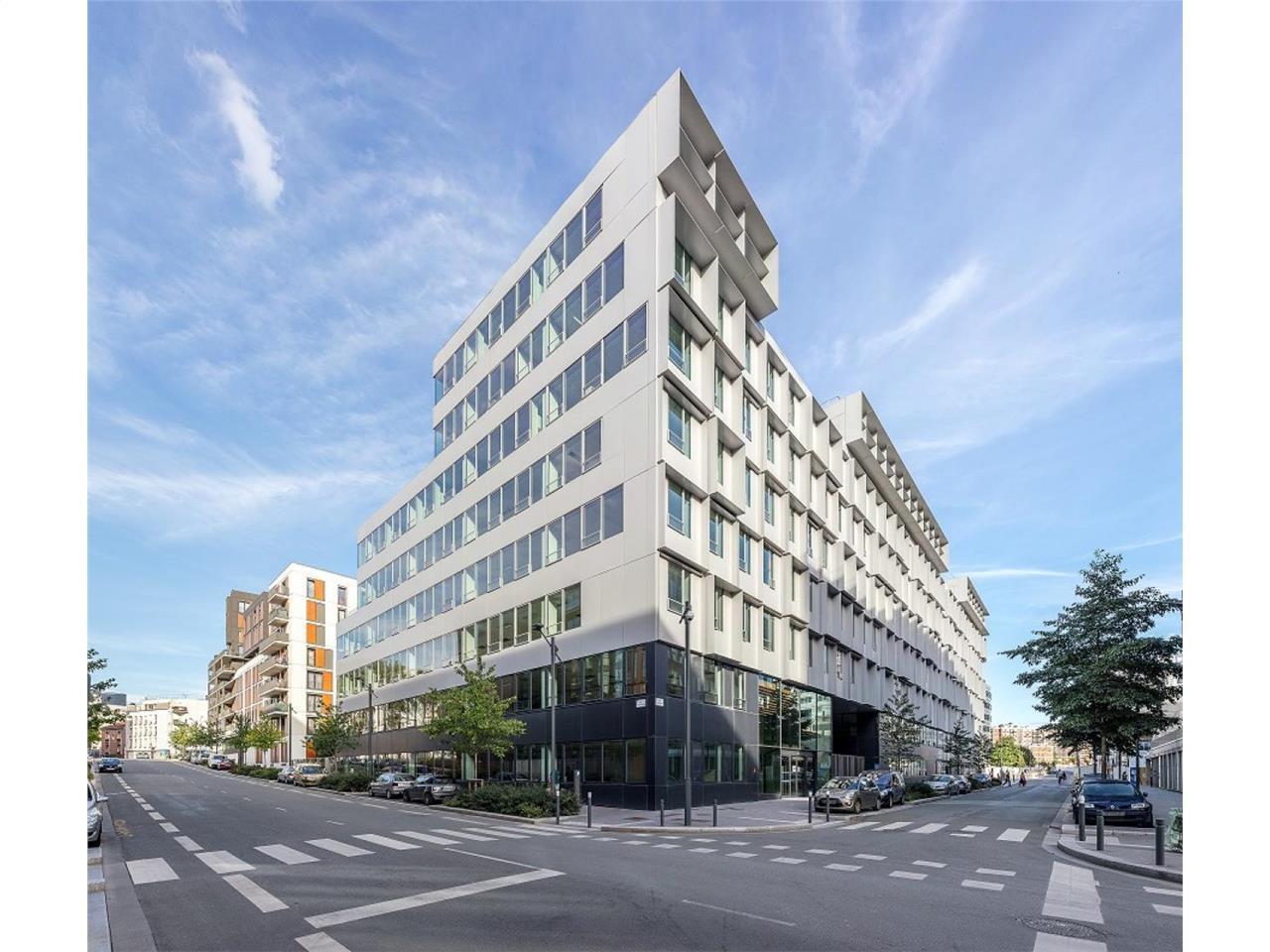 Office in Saint-Ouen-sur-Seine to rent Building Photo- Image 1 of 17
