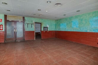 Retail in Sant Boi de Llobregat, Barcelona to rent Interior Photo- Image 2 of 18