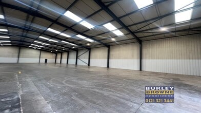 Aspley Close, Wolverhampton to rent Interior Photo- Image 1 of 3