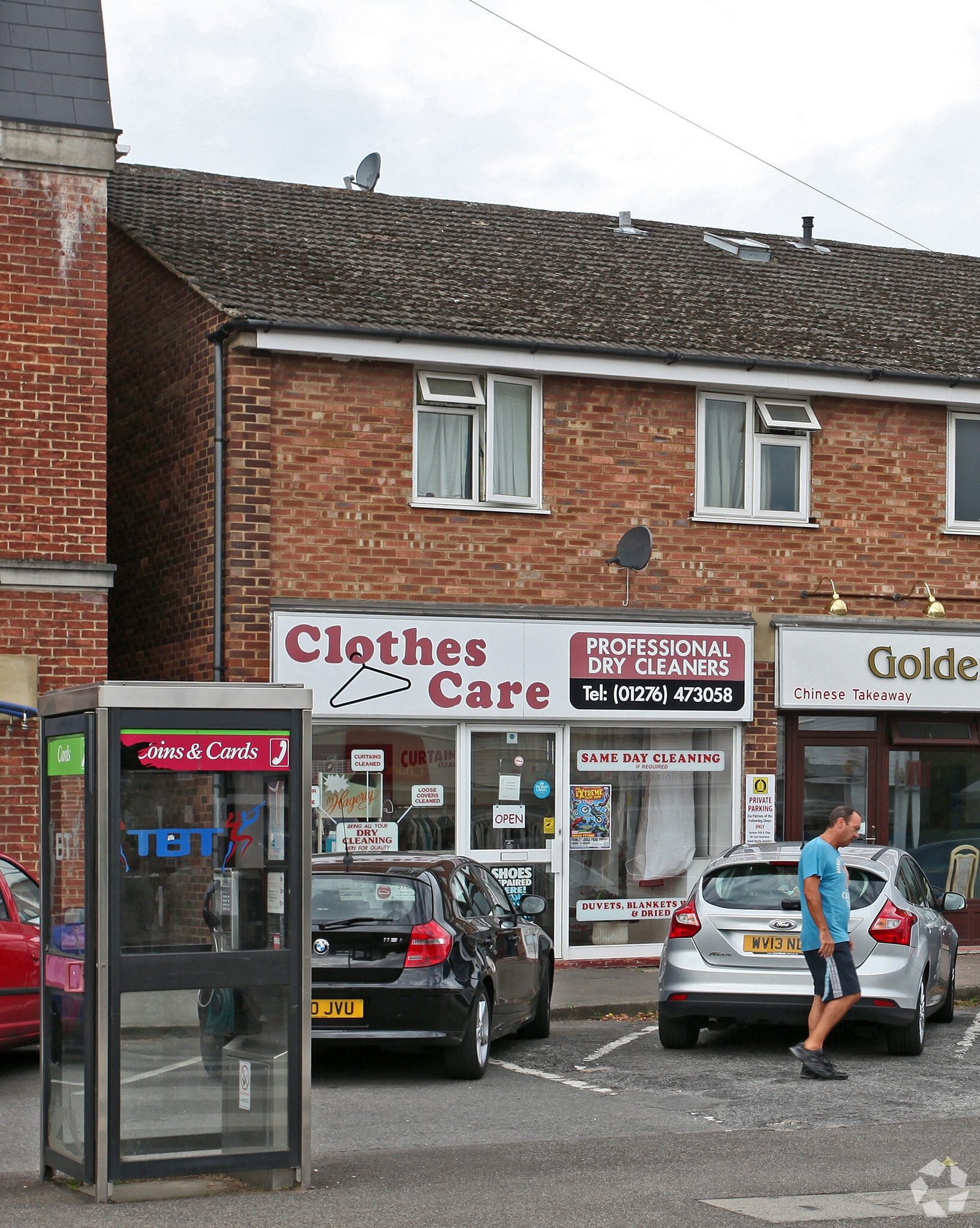 65 Guildford Rd, Lightwater to rent Primary Photo- Image 1 of 4