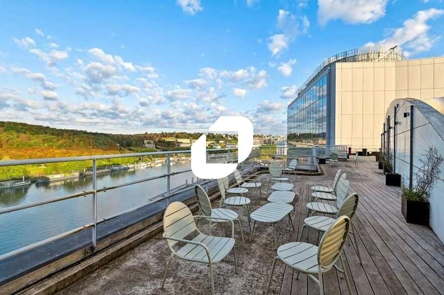 Office in Boulogne-Billancourt to rent - Building Photo - Image 2 of 10