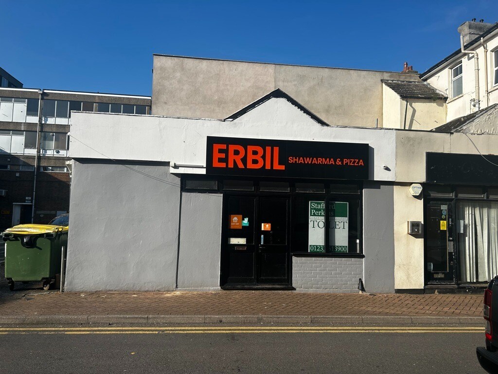 2 Middle St, Ashford to rent Building Photo- Image 1 of 11