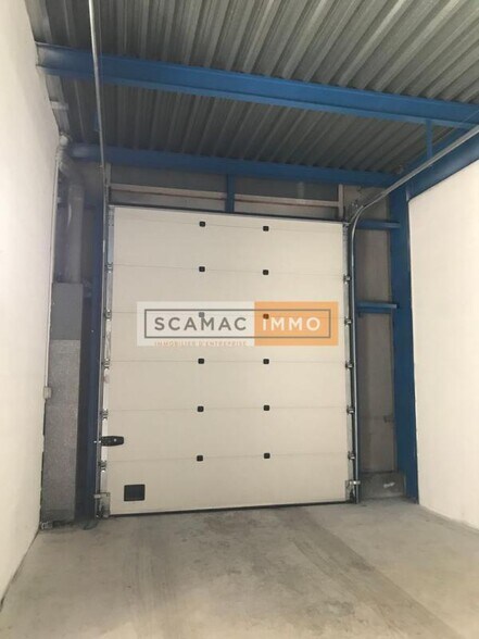 Industrial in Vitry-sur-Seine to rent - Building Photo - Image 2 of 6