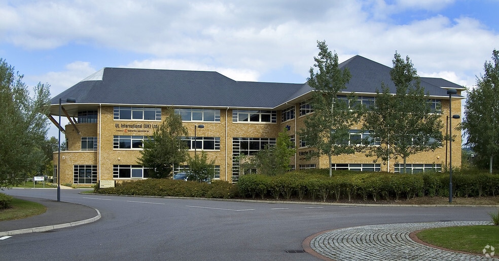 Old Portsmouth Rd, Guildford for sale - Building Photo - Image 1 of 1