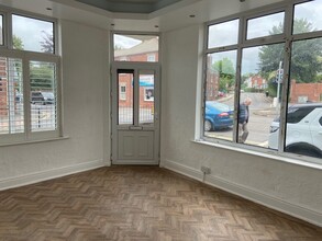 130-130B Saltergate, Chesterfield for rent Interior Photo- Image 2 of 2