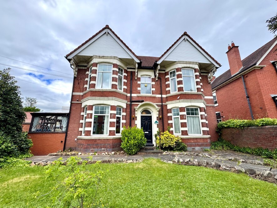 226 Brettell Ln, Stourbridge for sale Primary Photo- Image 1 of 3