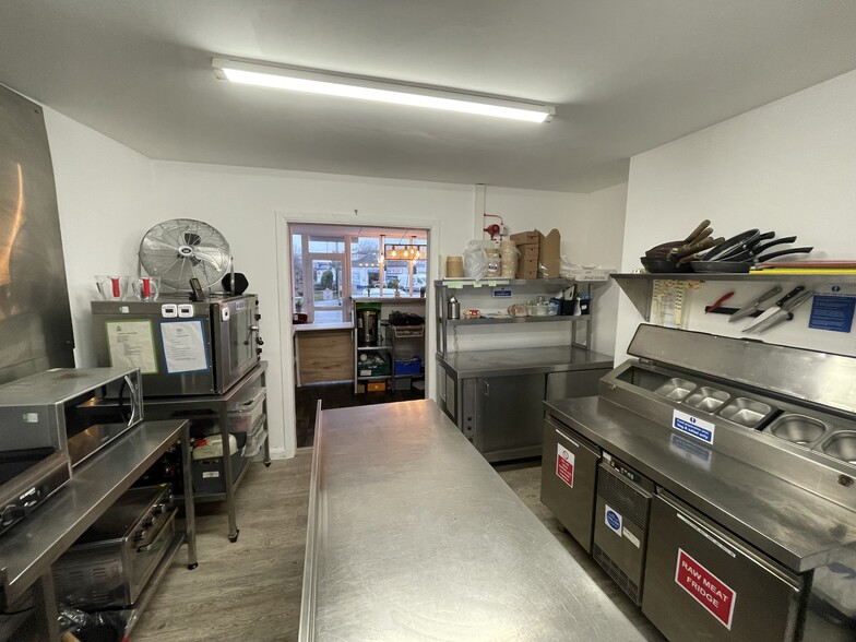 2 Blackpool Rd, Poulton Le Fylde for sale - Interior Photo - Image 1 of 1