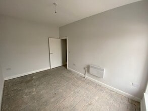 7 Market St, Caerphilly to rent Interior Photo- Image 1 of 1