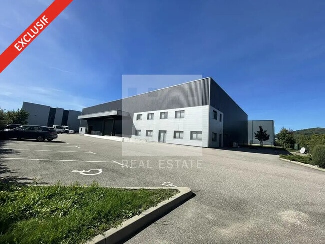 Vente Entrepôt 1 595 m²