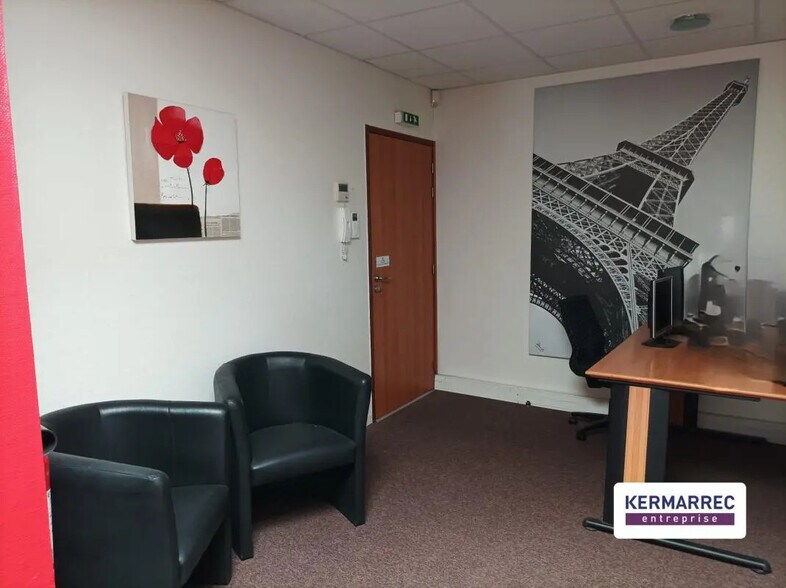 Office in Carquefou to rent - Building Photo - Image 2 of 8