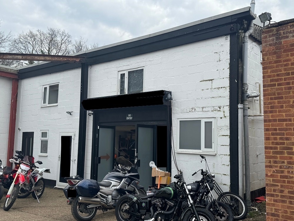 127A Reading Rd, Wokingham for sale Building Photo- Image 1 of 2