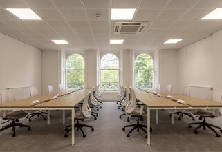 20 Grosvenor Gdns, London to rent Interior Photo- Image 1 of 4