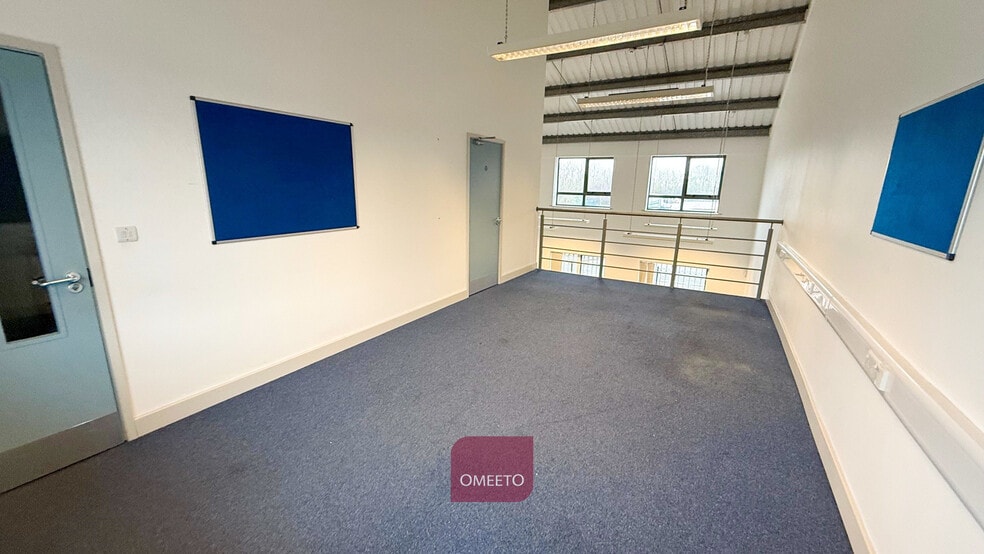 Firth Way, Nottingham to rent - Building Photo - Image 3 of 4