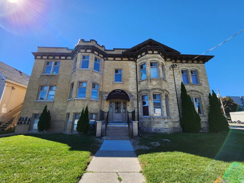 170 Simcoe St S, Oshawa, ON for sale - Building Photo - Image 1 of 1