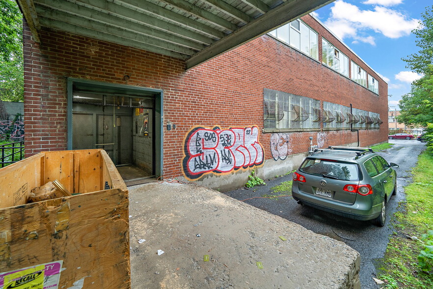 2165 Av Madison, Montréal, QC for rent - Building Photo - Image 3 of 13