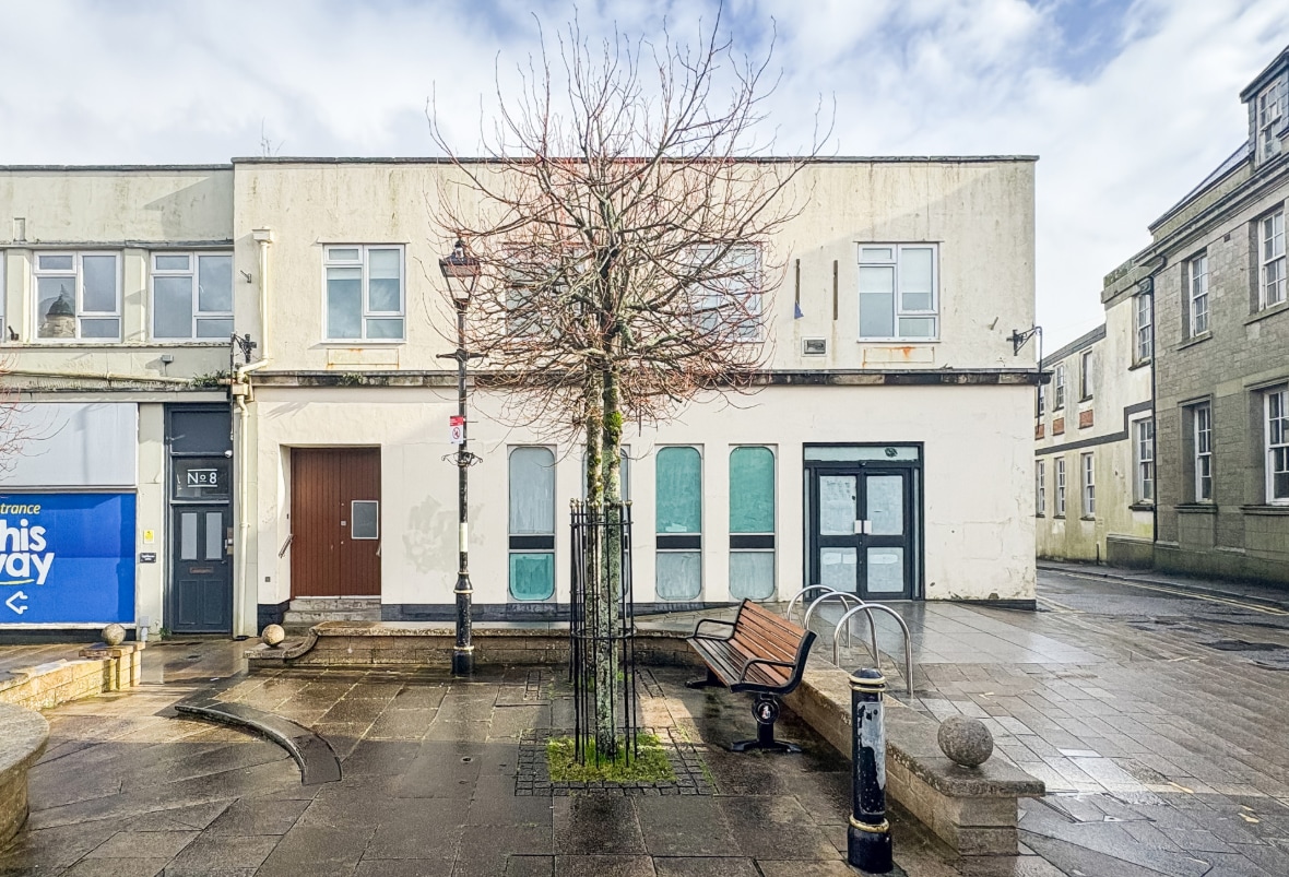 1 Gurney's ln, Camborne to rent Primary Photo- Image 1 of 2
