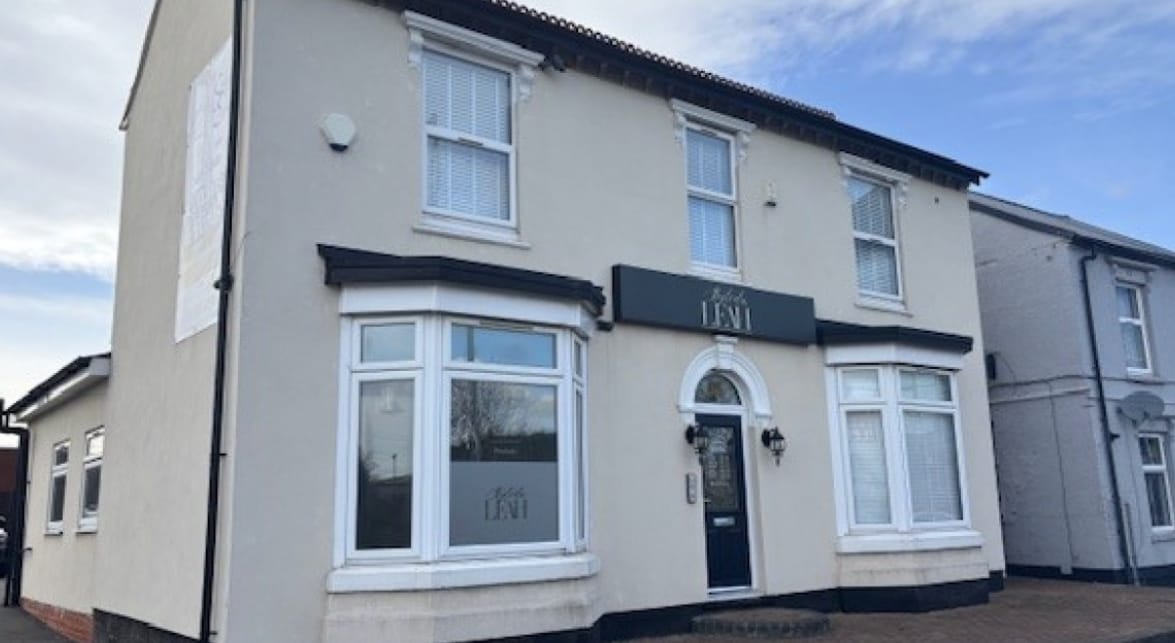 250 Walsall Rd, Cannock to rent Building Photo- Image 1 of 5