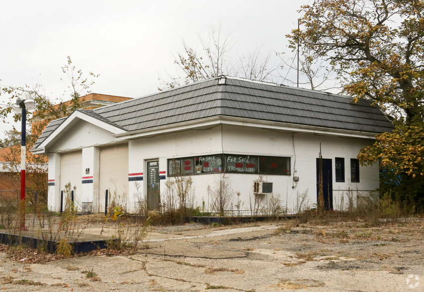 165 E Main St, West Farmington, OH for sale - Primary Photo - Image 1 of 1