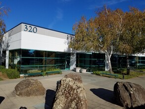 320 Campus Ln, Fairfield, CA for rent Building Photo- Image 1 of 10