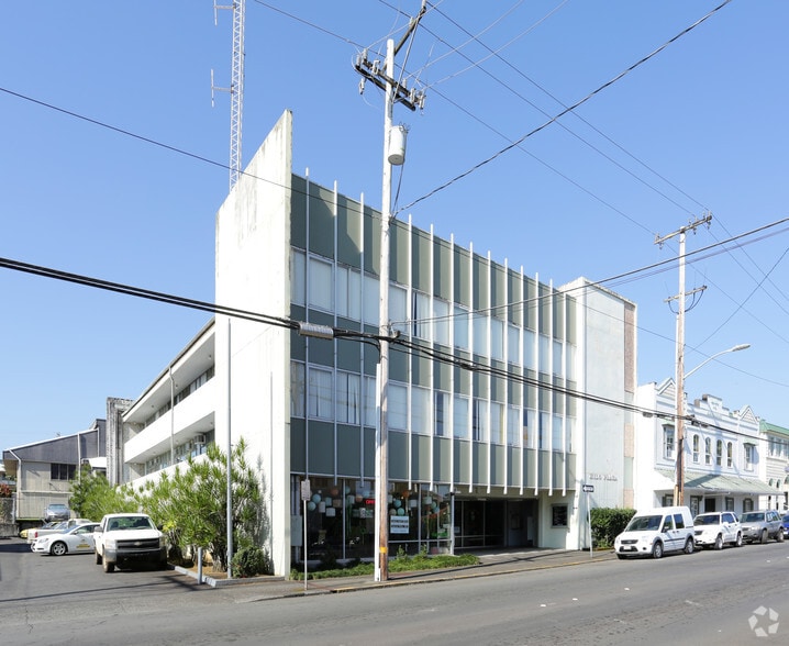 180 Kinoole St, Hilo, HI to rent - Primary Photo - Image 1 of 13